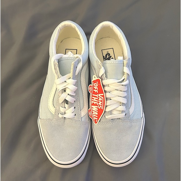 Never worn before Vans, Size 8 in Woman and 6.5 in Men’s, color is light blue - Picture 2 of 5